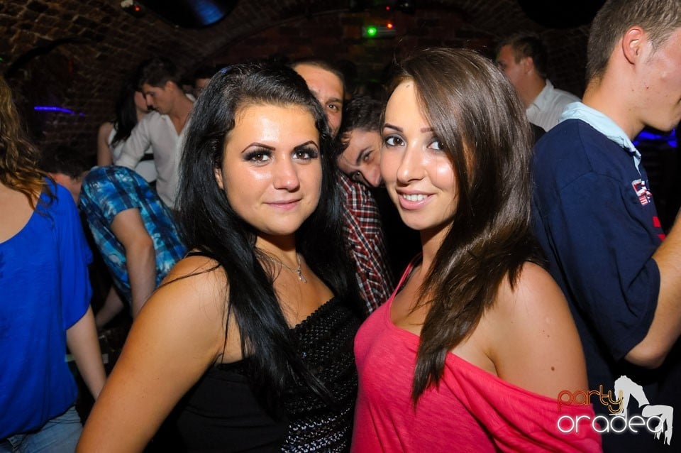 Un nou party marca Escape, 