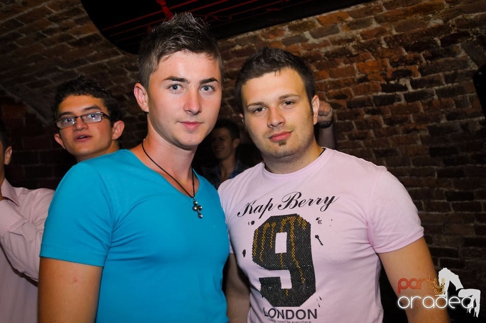 Un nou party marca Escape, 