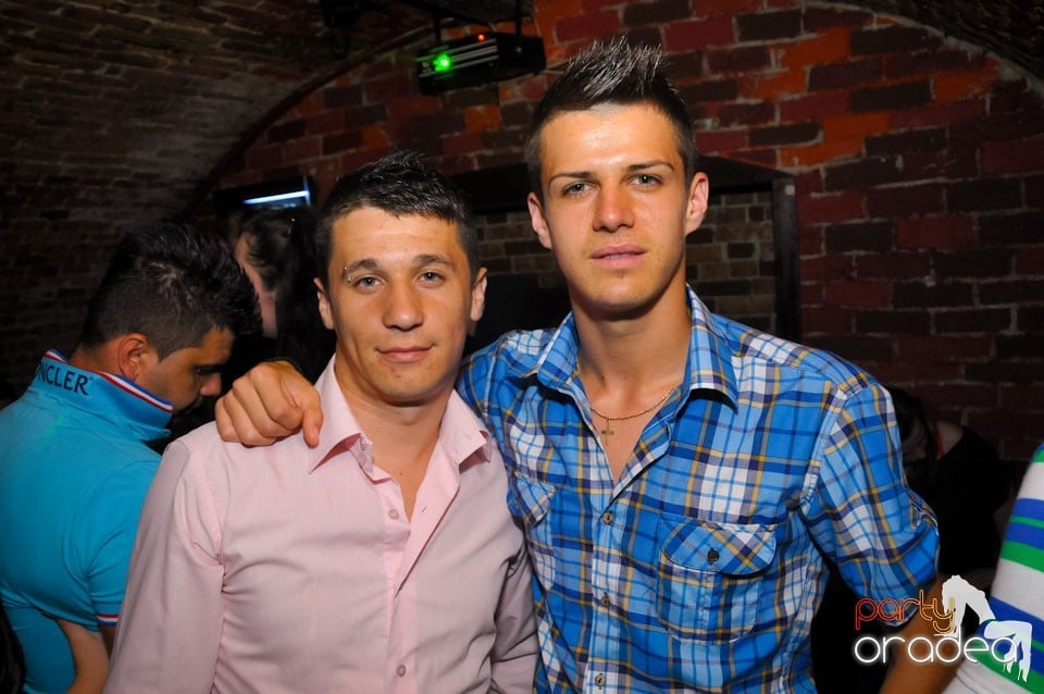 Un nou party marca Escape, 