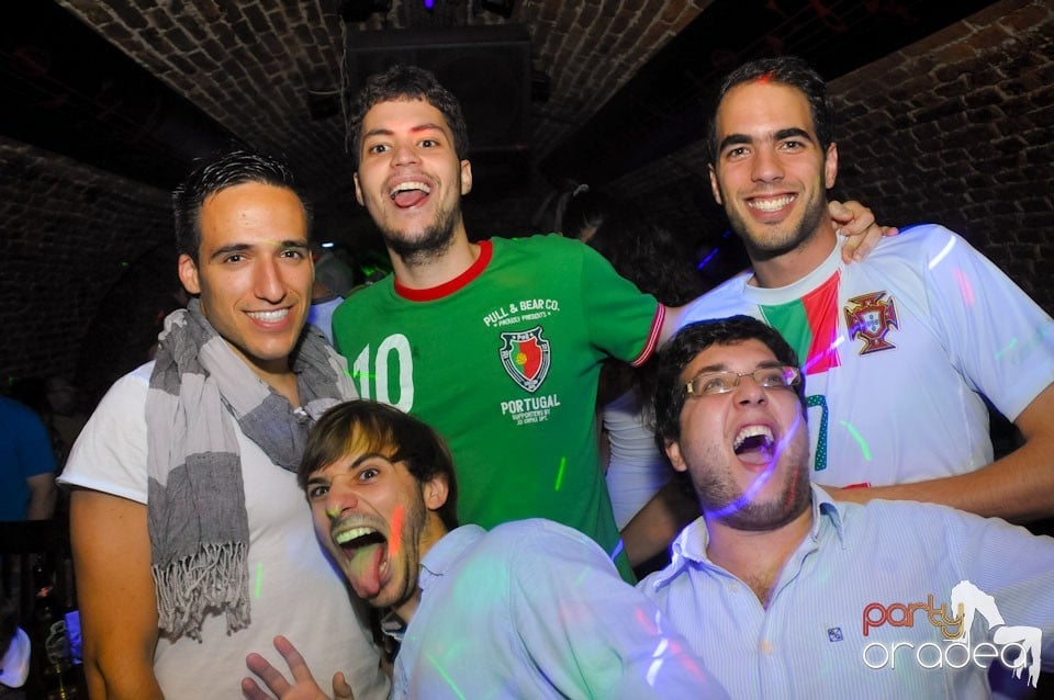 Un nou party marca Escape, 