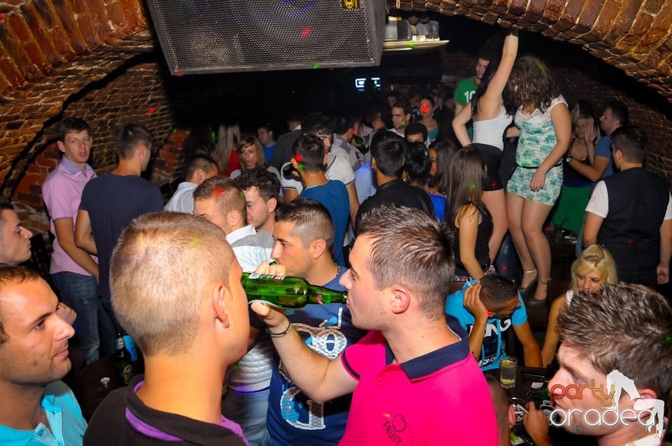 Un nou party marca Escape, 