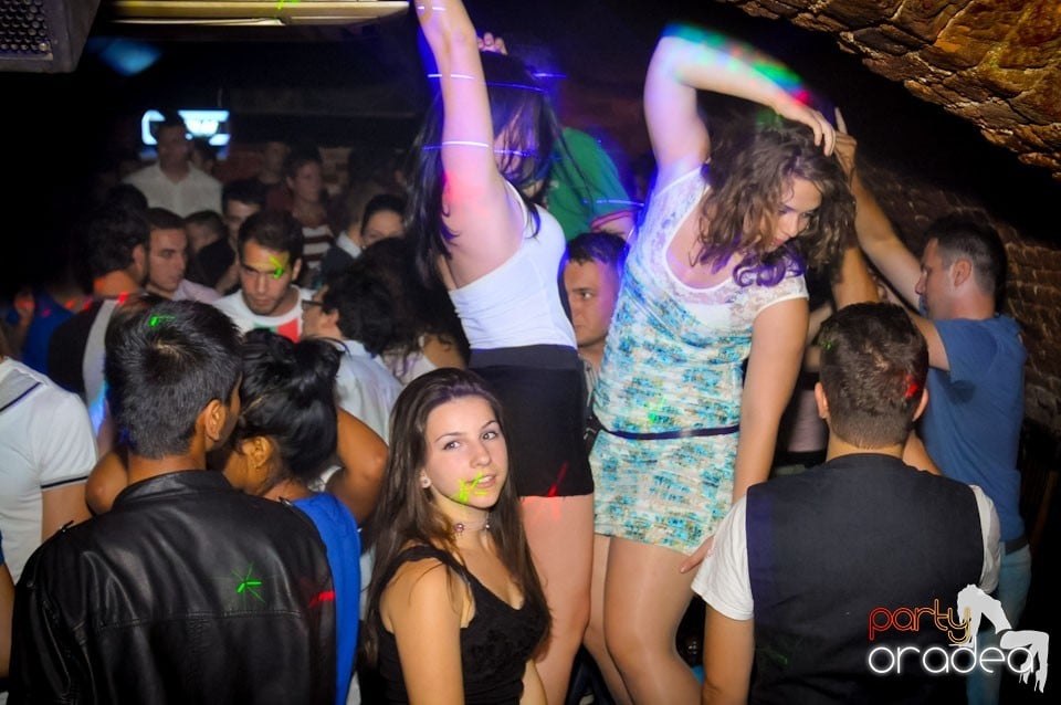 Un nou party marca Escape, 