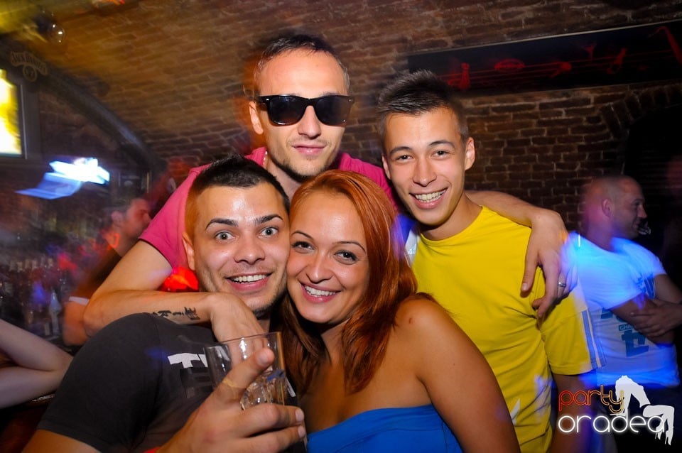 Un nou party marca Escape, 