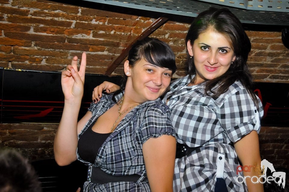 Un nou party marca Escape, 