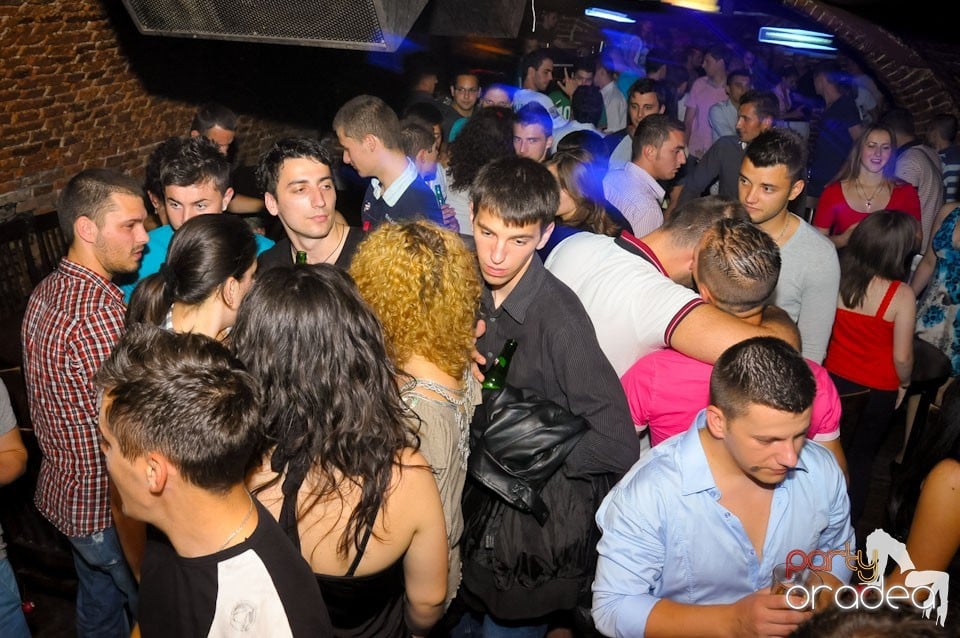 Un nou party marca Escape, 