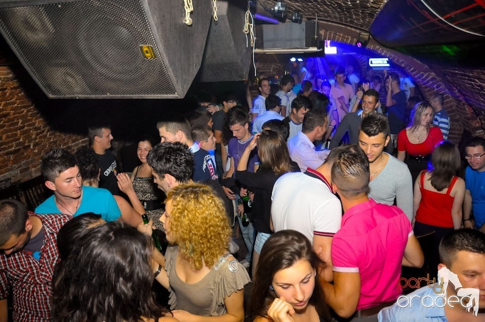 Un nou party marca Escape, 