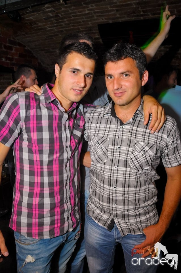 Un nou party marca Escape, 