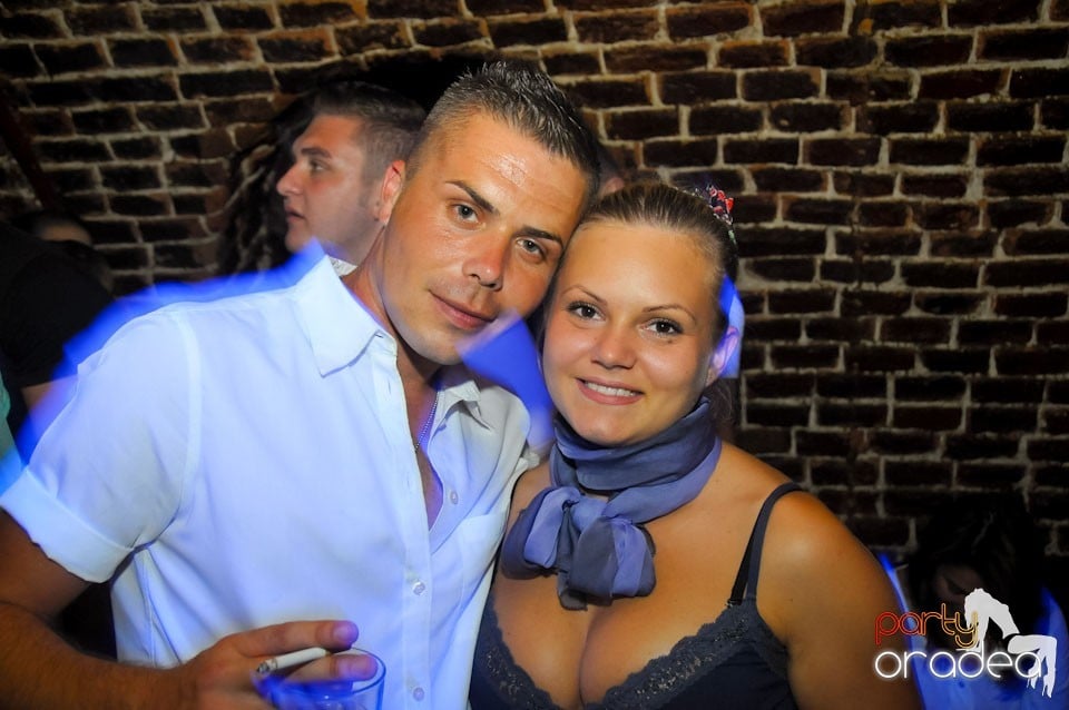 Un nou party marca Escape, 