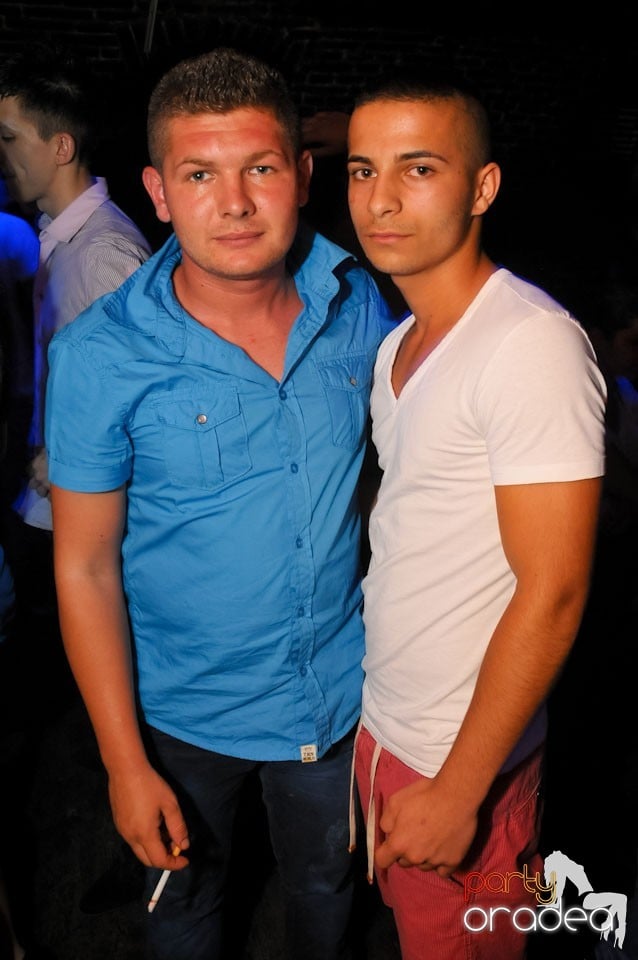 Un nou party marca Escape, 