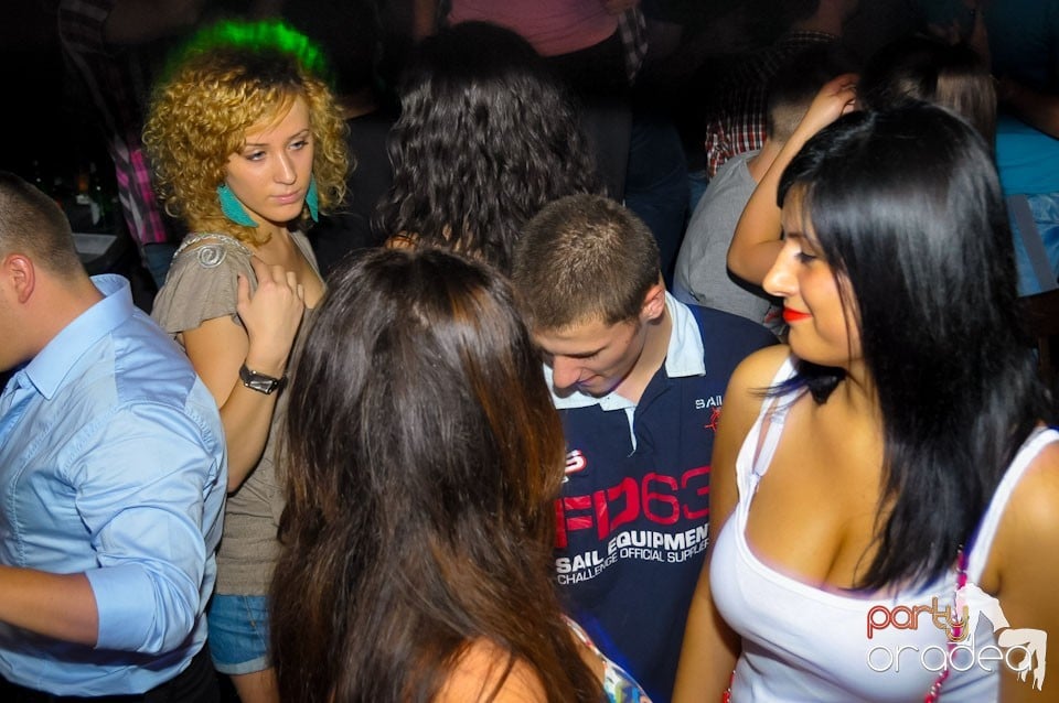 Un nou party marca Escape, 