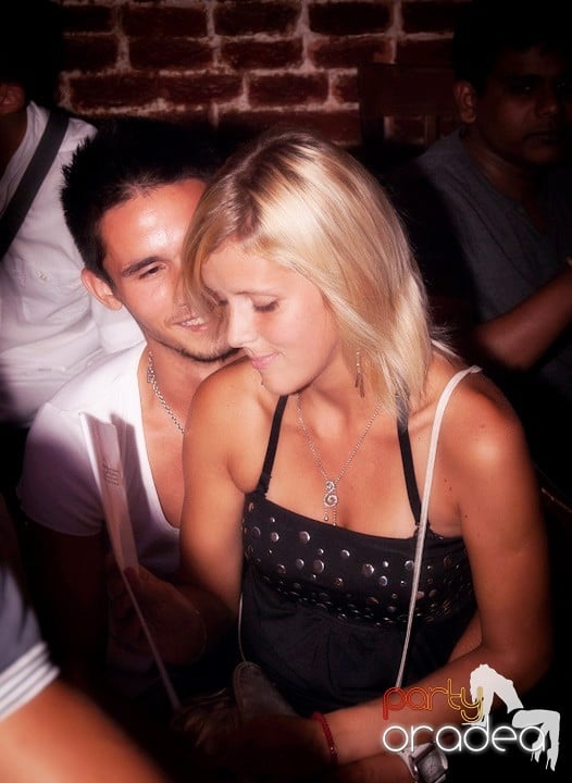 Un nou party marca Escape, 