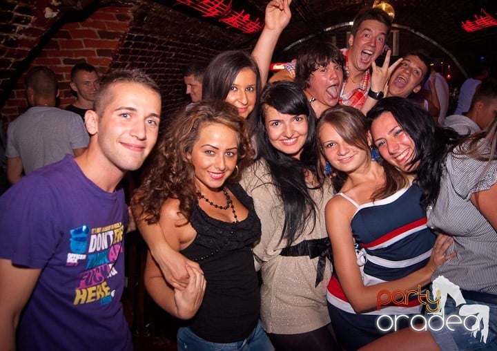 Un nou party marca Escape, 