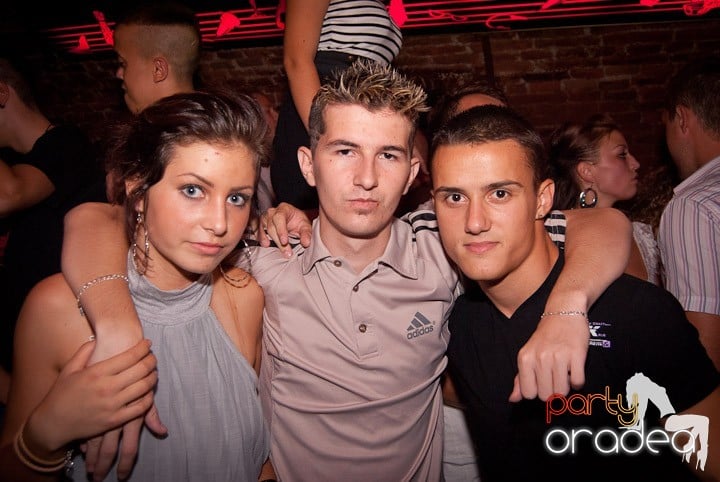 Un nou party marca Escape, 