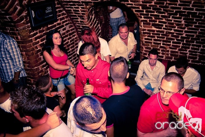 Un nou party marca Escape, 