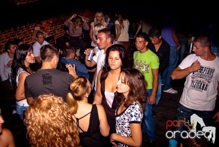 Un nou party marca Escape, 