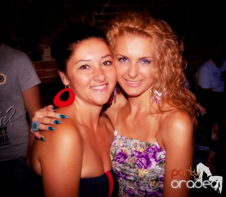 Un nou party marca Escape, 