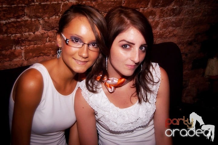 Un nou party marca Escape, 