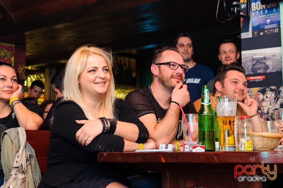 Unguru Bulan în Queens Music Pub, Queen's Music Pub