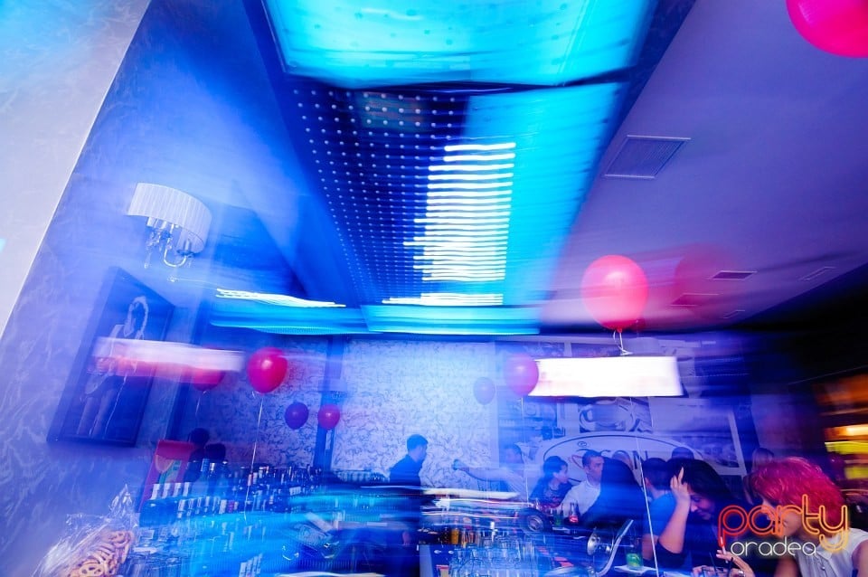 V`Angels Party, Icon Caffe