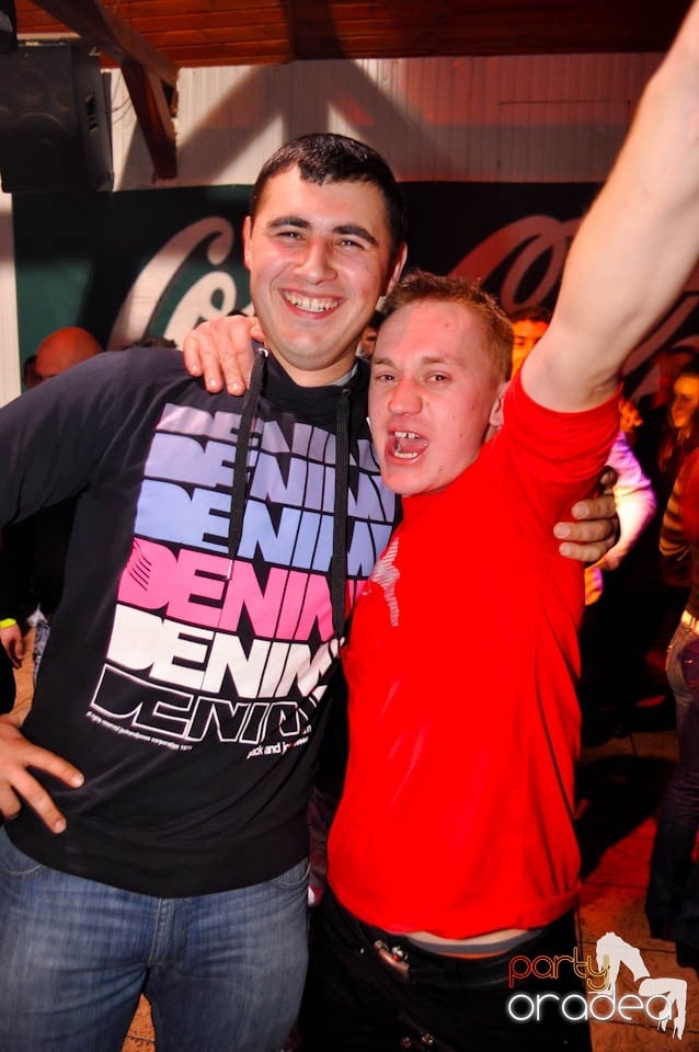 Valentine's Day Party în Faház, 