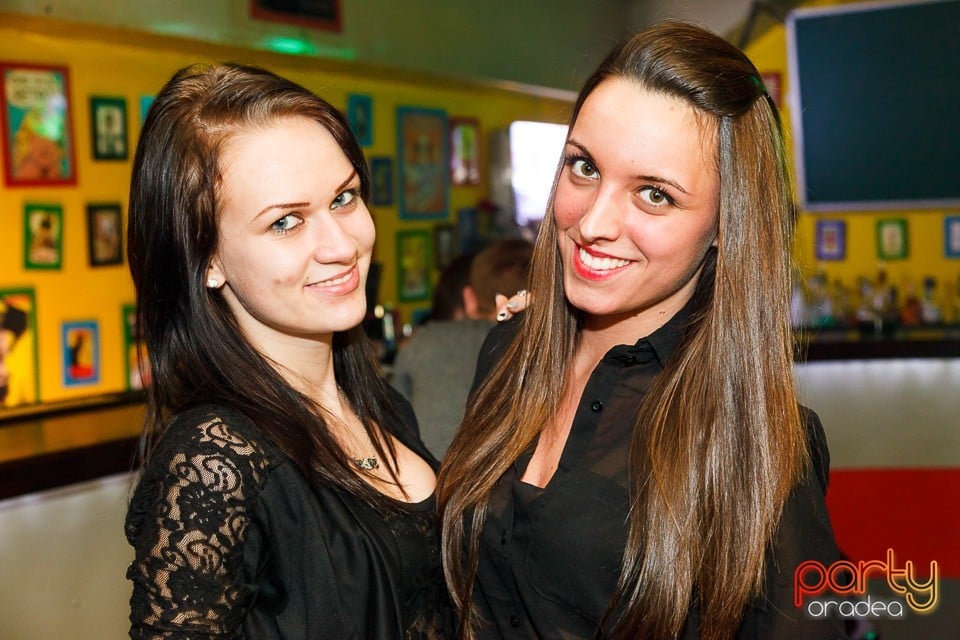 Valentine's Day Party în Yellow, 