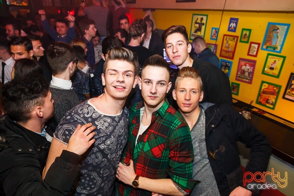 Valentine's Day Party în Yellow, 