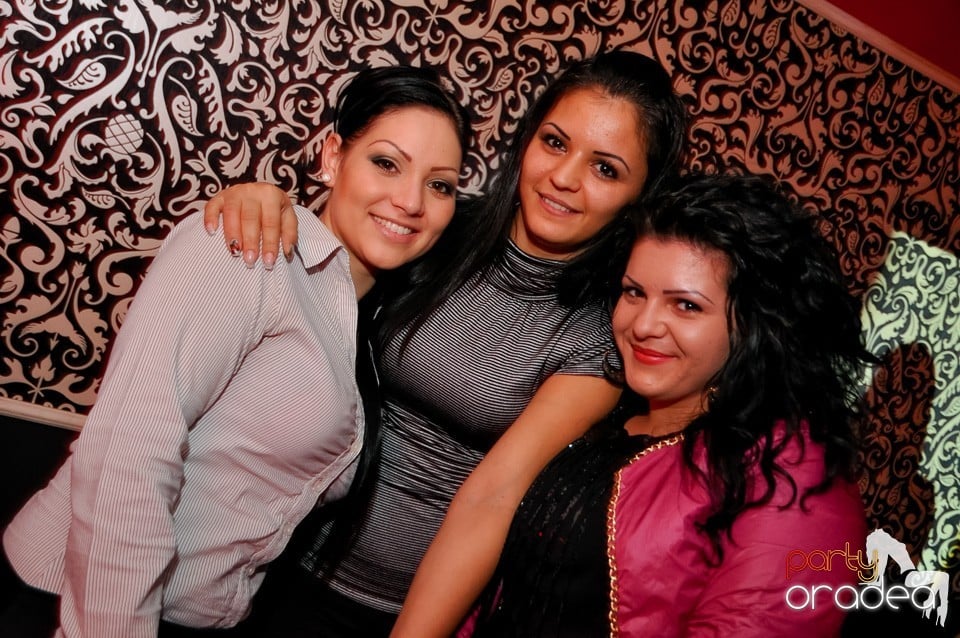 Vali Vijelie în Club Life, 