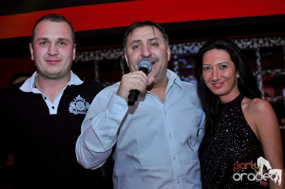 Vali Vijelie în Club Life, 