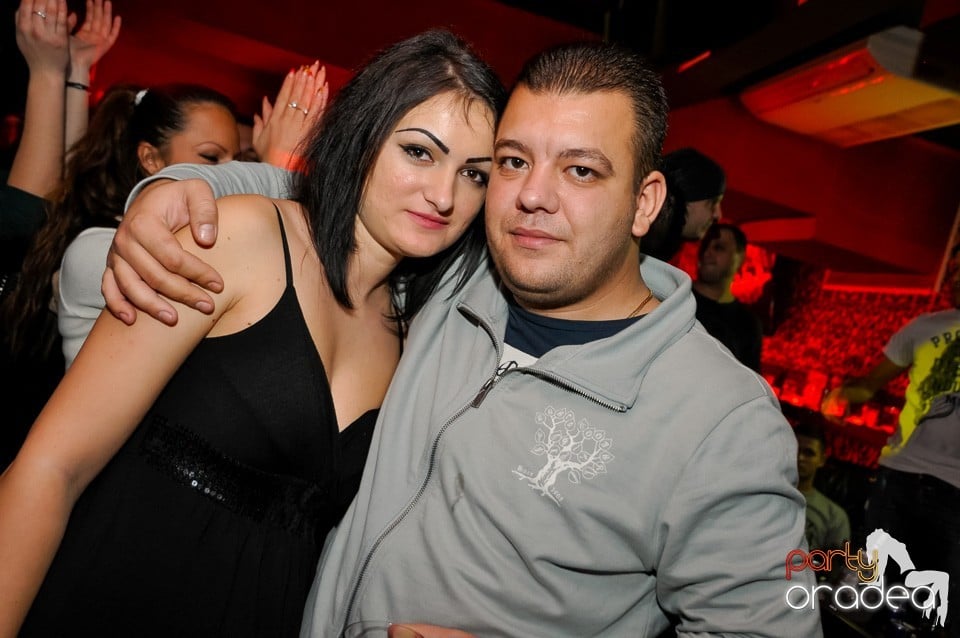 Vali Vijelie în Club Life, 