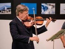 Vernisajul expoziţiei de fotografie "Learning to Fly"