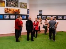 Vernisajul expoziţiei de fotografie "Learning to Fly"