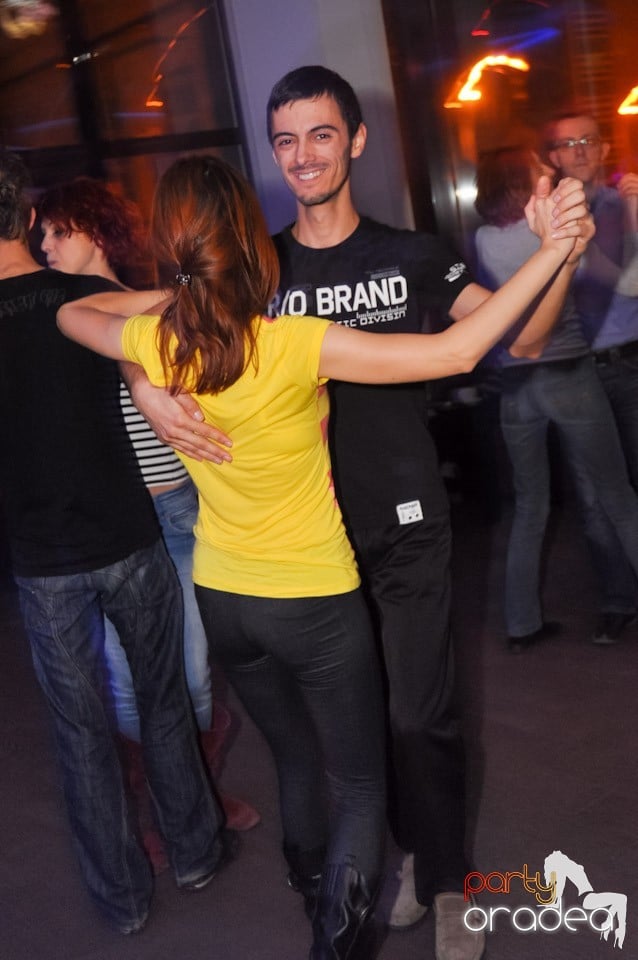 Vineri dansăm în Blondy's, 