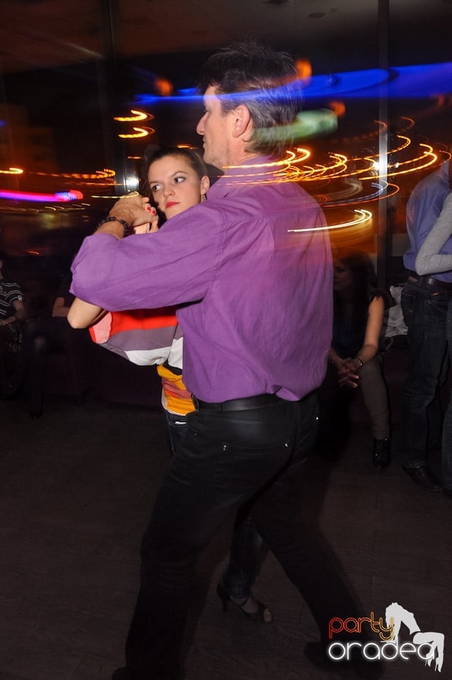 Vineri dansăm în Blondy's, 