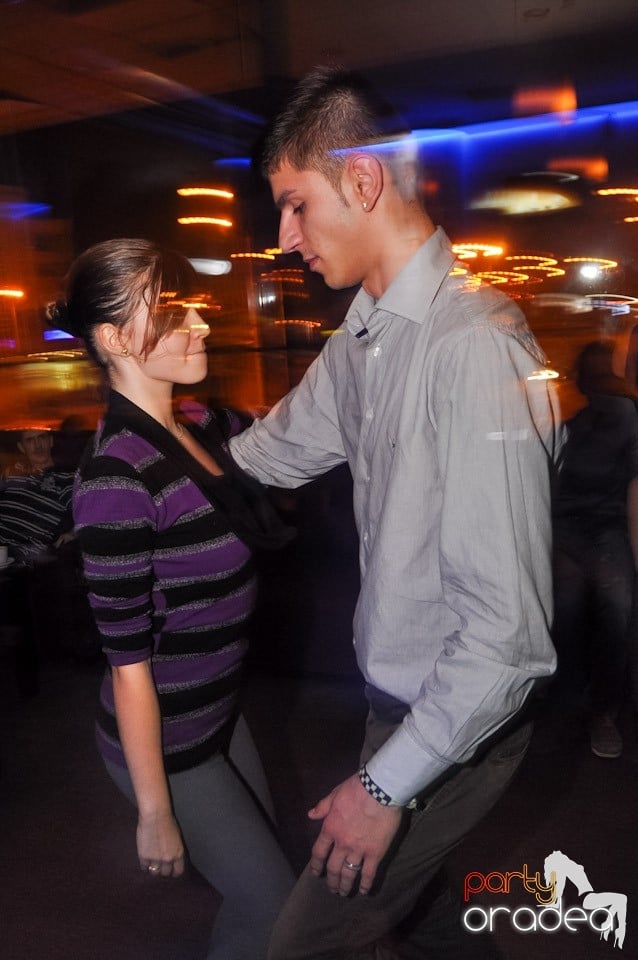 Vineri dansăm în Blondy's, 