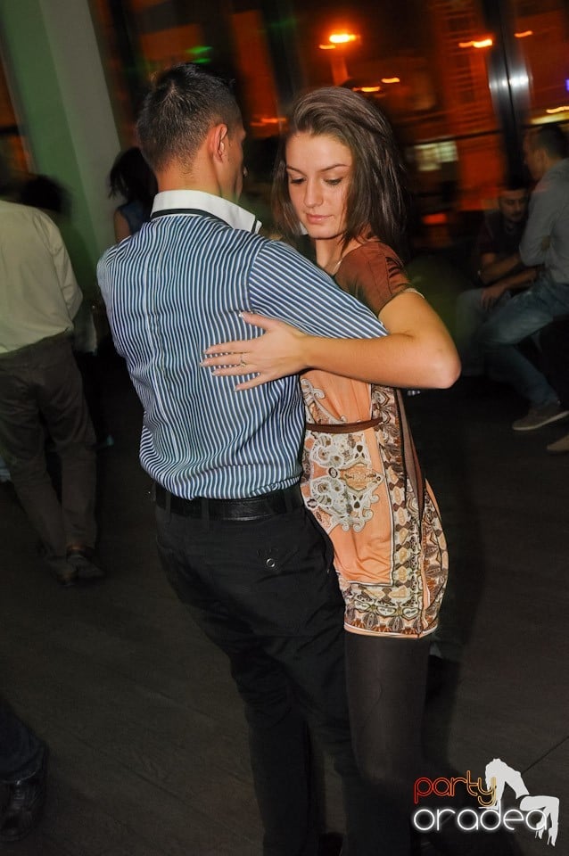 Vineri dansăm în Blondy's, 