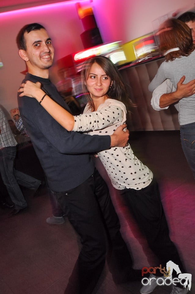 Vineri dansăm în Blondy's, 