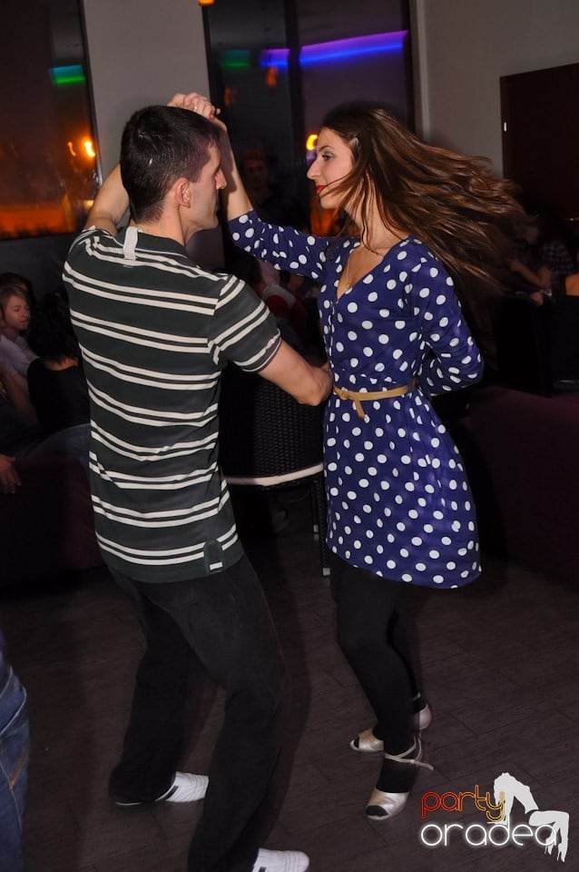 Vineri dansăm în Blondy's, 