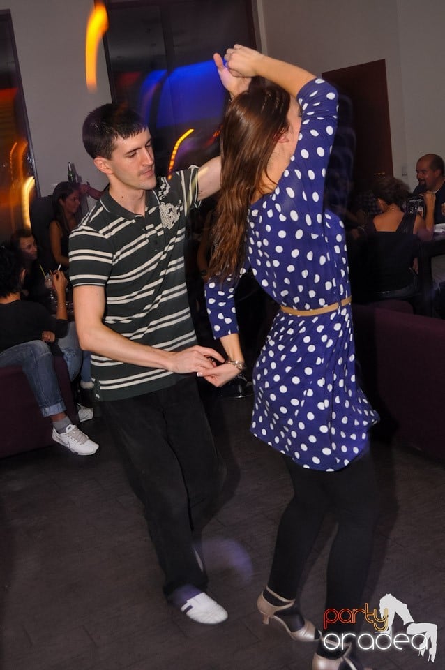 Vineri dansăm în Blondy's, 