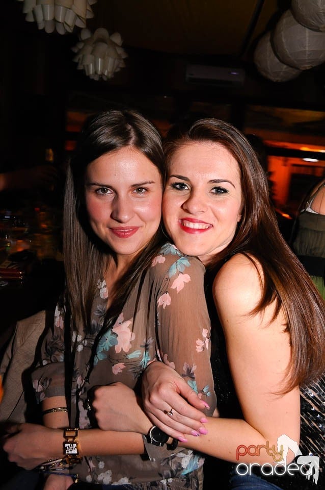 Vineri e party în Juice, Juice
