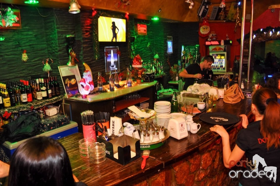 Vineri începe distracţia în Club Downtown, 