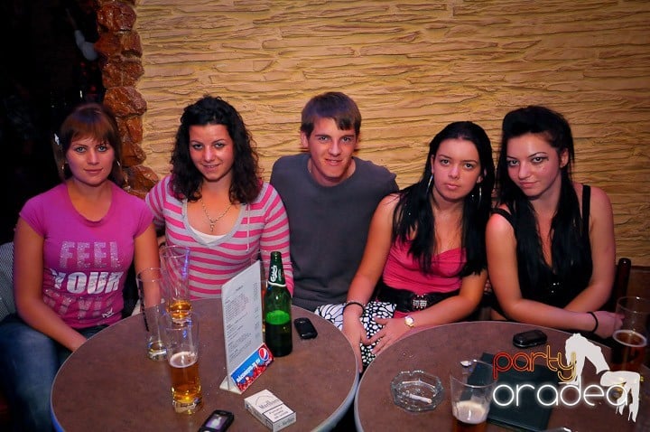 Vineri începe distracţia în Downtown, 