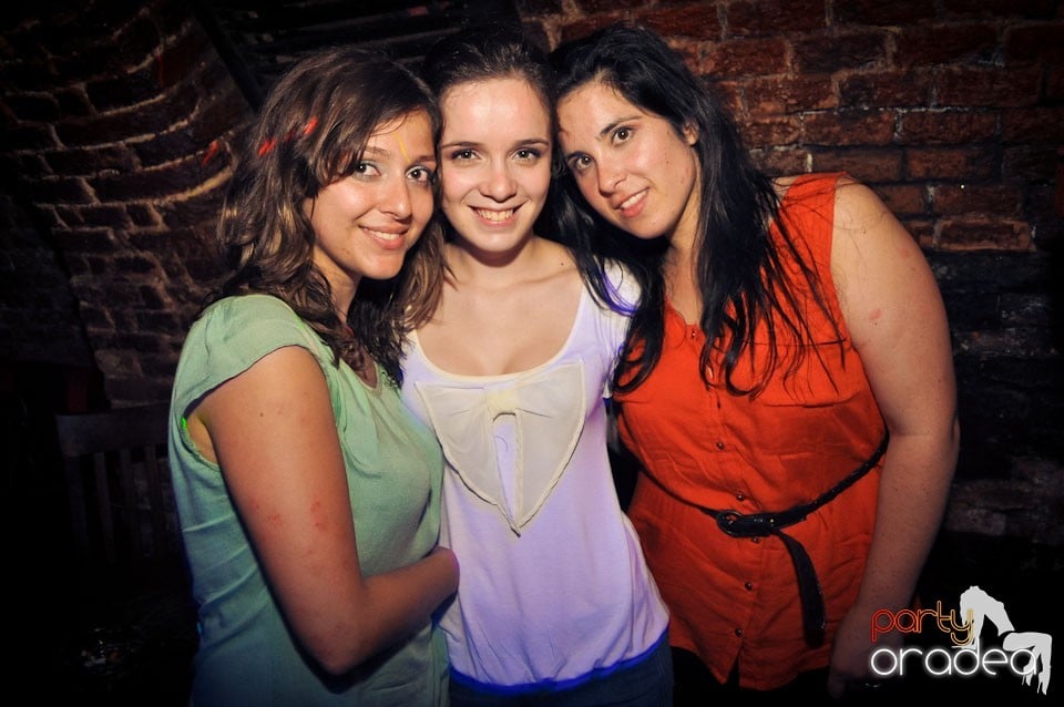 Vineri noaptea @ Club Escape, 