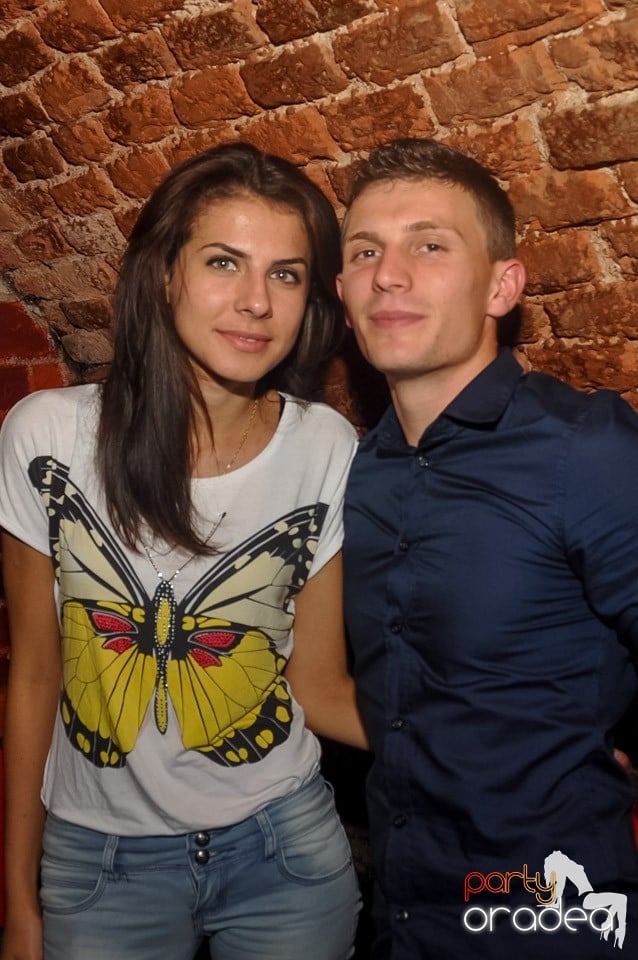 Vineri noaptea @ Club Escape, 