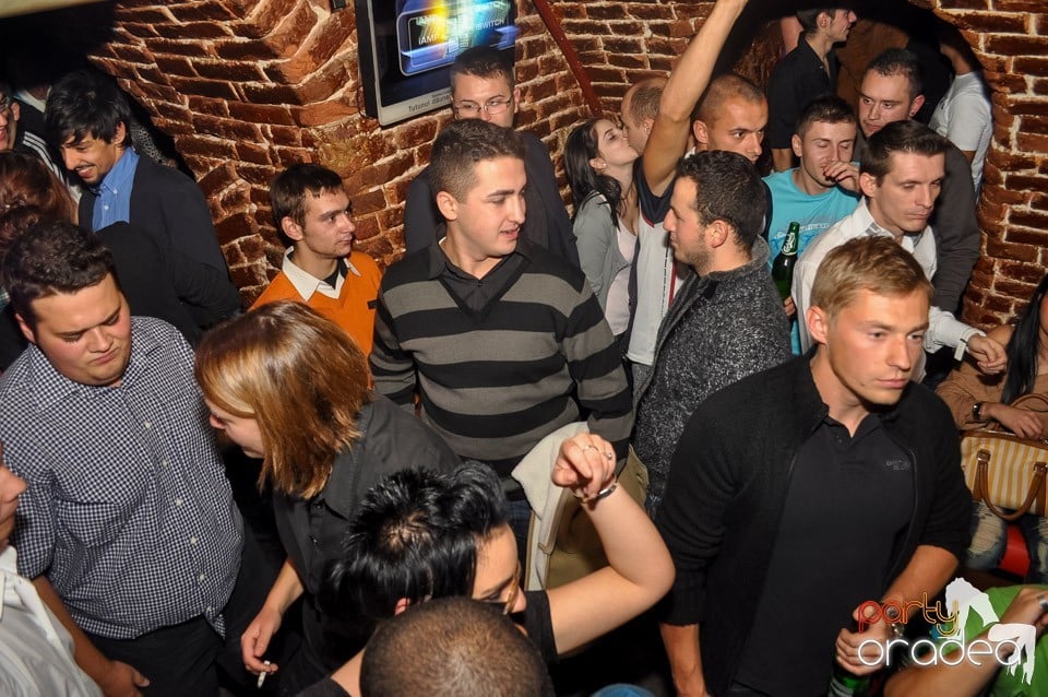 Vineri noaptea @ Club Escape, 