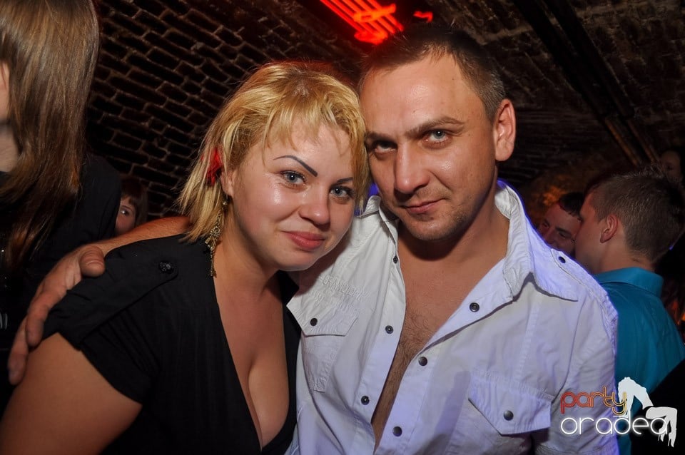 Vineri noaptea @ Club Escape, 