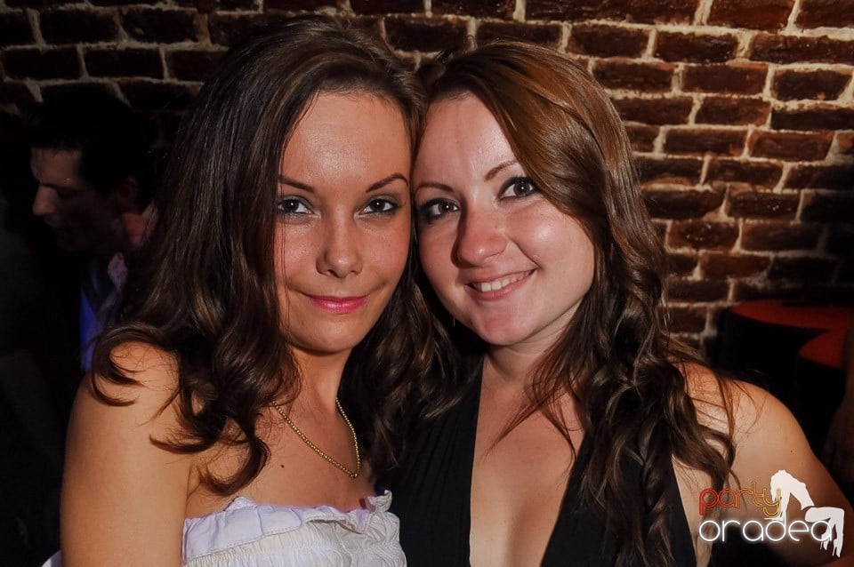 Vineri noaptea @ Club Escape, 