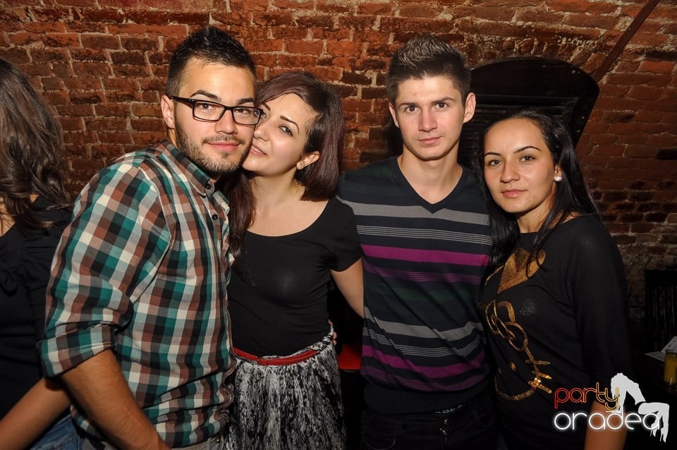 Vineri noaptea @ Club Escape, 