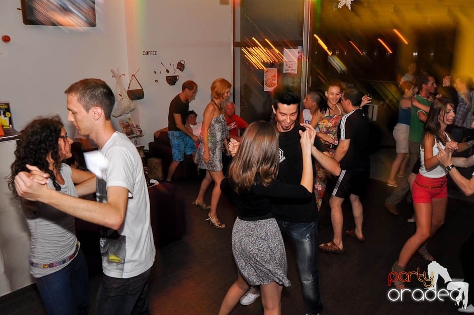 Vineri noaptea în Blondy's, 