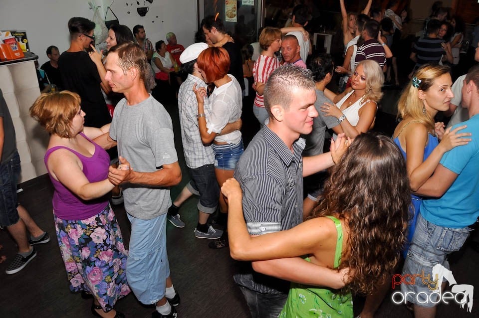 Vineri noaptea în Blondy's, 