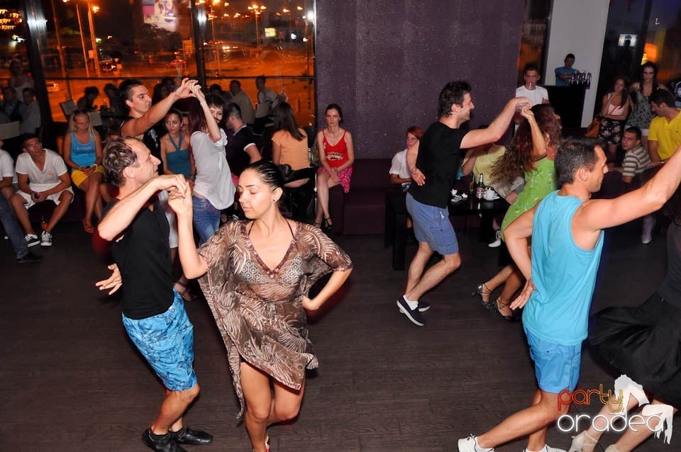 Vineri noaptea în Blondy's, 